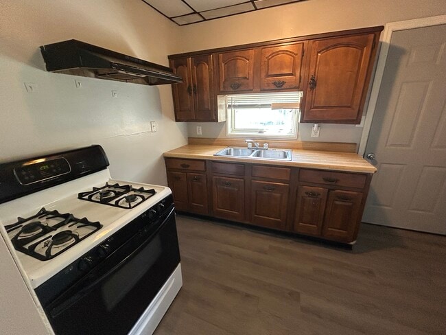 Photo - 1105 W High St Unit 1105 A