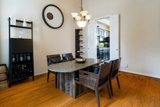 Photo - 7712 Brookview Ct