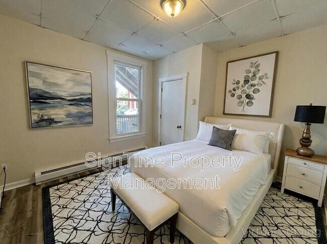 Photo - 42 E Washington St Unit Apt 1