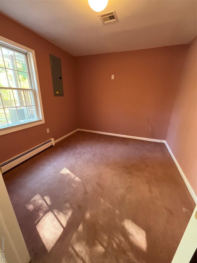 Photo - 80 Old Quaker Hill Rd