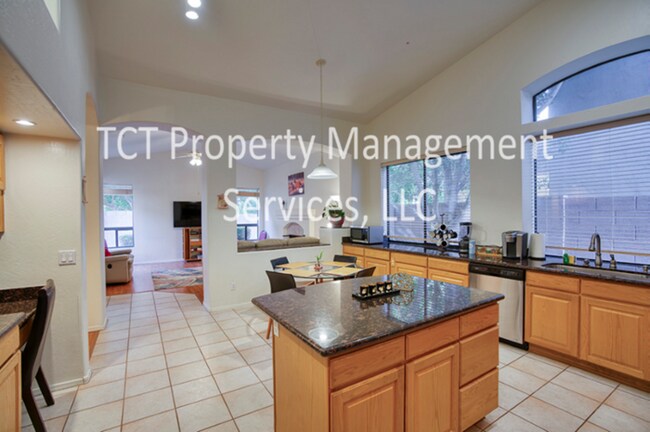 Photo - Spacious Four Bedroom Home in Scottsdale
