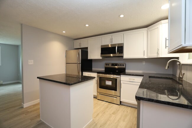 Photo - 1232 E Henry Clay Ave