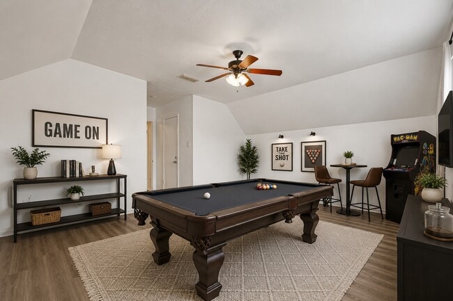 Photo - 539 Belwin Dr