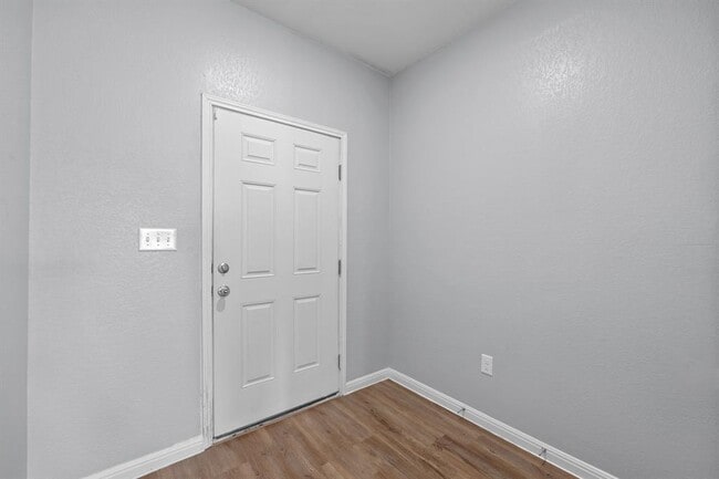 Photo - 320 Bell Rings Dr