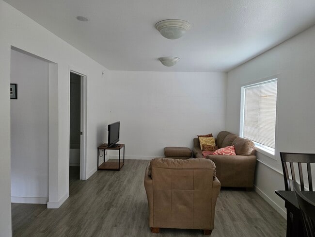 Photo - 1962 Lemon Creek Rd Apartamentos Unidad 1962 Lemon Creek Rd. # 3