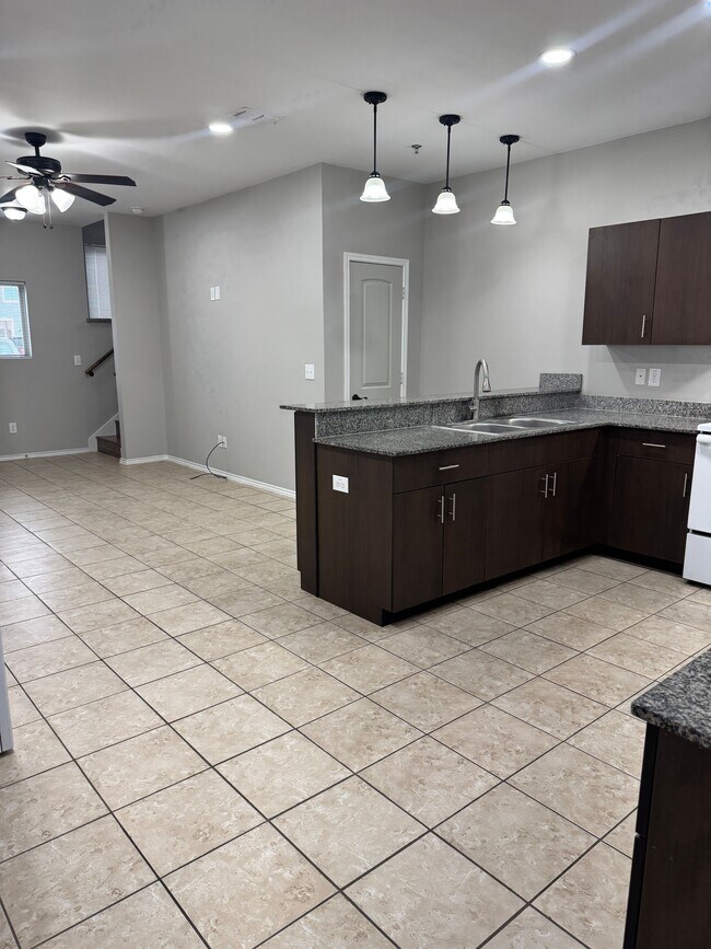 Photo - 305 S 25th St Unit 3