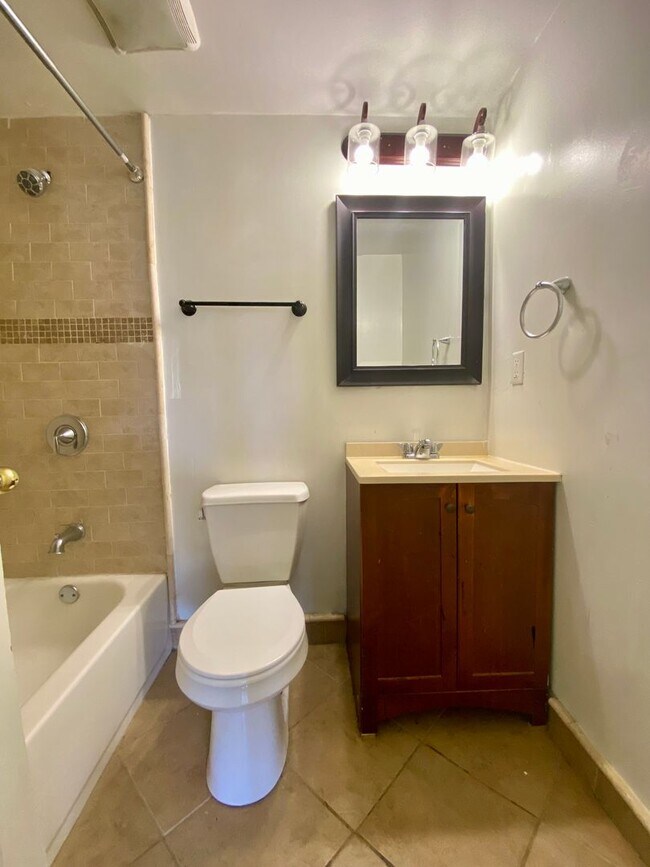 Photo - Spanish Oaks Apartment