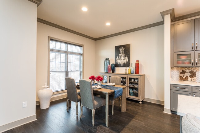 The Club at Waters Edge (Luxury Apartments)