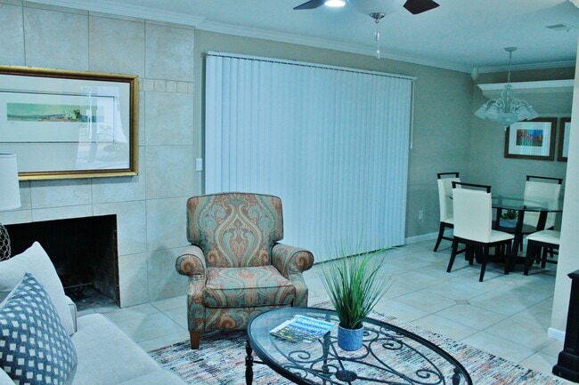 Photo - 7825 Renaissance Ct Unit B