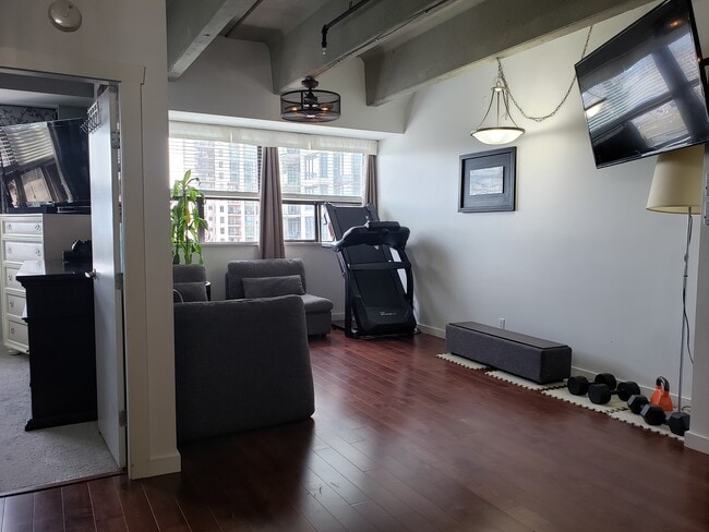615 Belmont St Unit 615 Belmont St