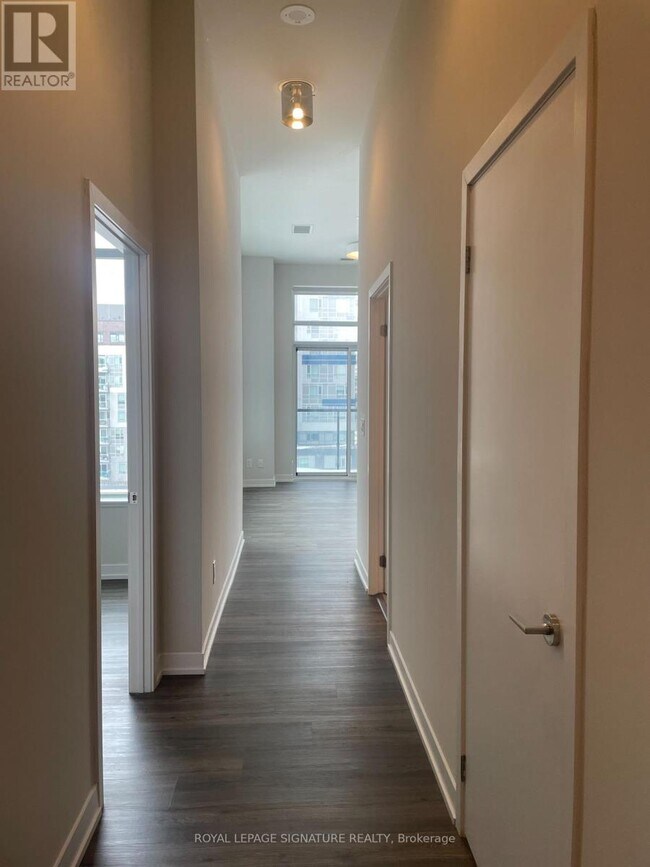 Photo - 25 Nicholas Ave Unité 704