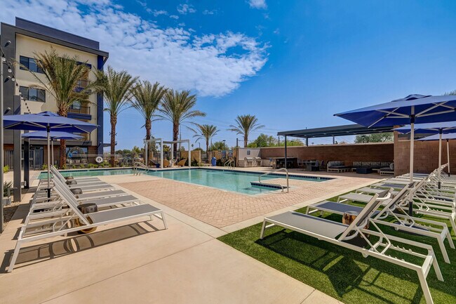 Encore Novo apartments — community photo