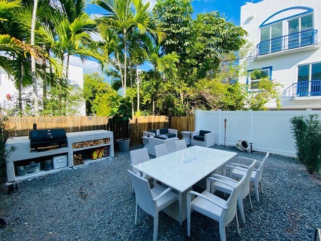 1135 101st St Unit 2