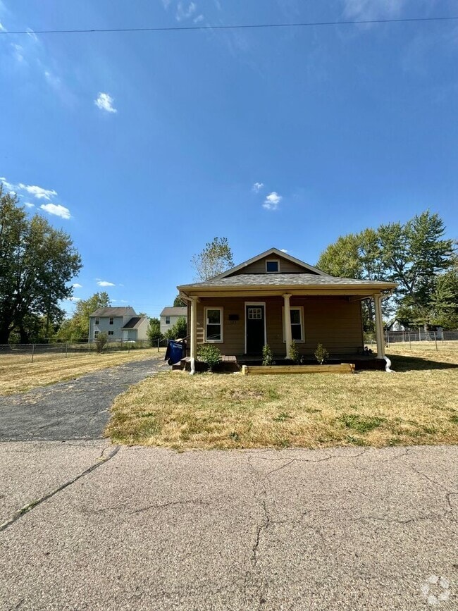 Building Photo - 123 Lansdown Ave Rental
