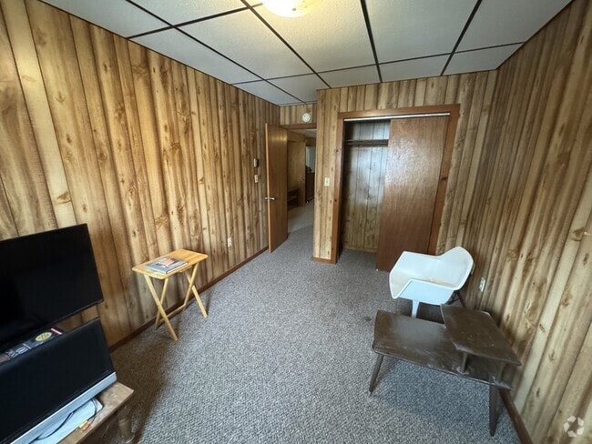 Building Photo - 563 Washington Ave Rental
