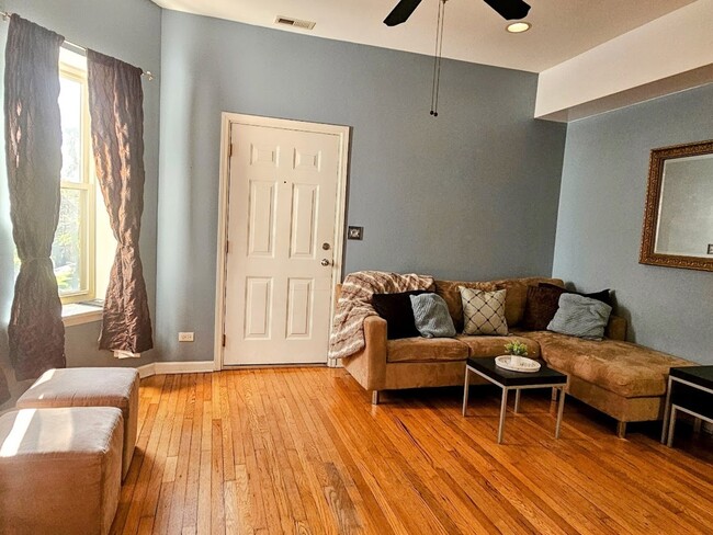 Photo - 1234 W Argyle St Unit 2M