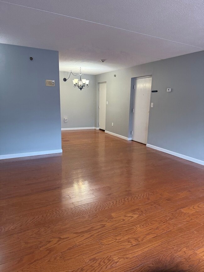 Building Photo - 33 McCormick Terrace