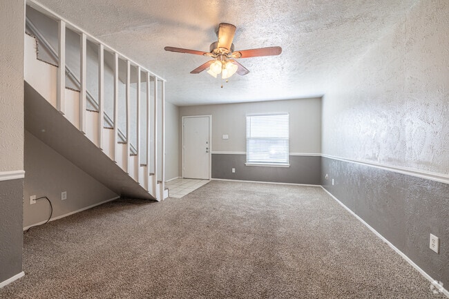 2BR, 1.5BA - 1,020SF - Living Room