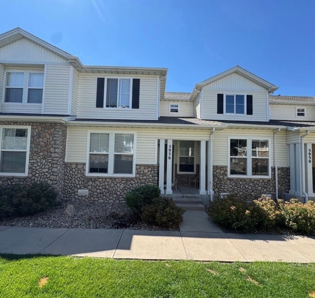 Building Photo - Beautiful Ridgeview at Stetson Hills Townhome Near Powers Corridor Amenities with a 2 Car Garage!