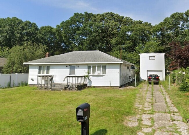 Building Photo - 206 Concord Rd Rental