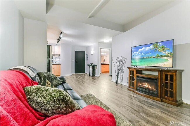103 Bellevue Ave E Unit 102