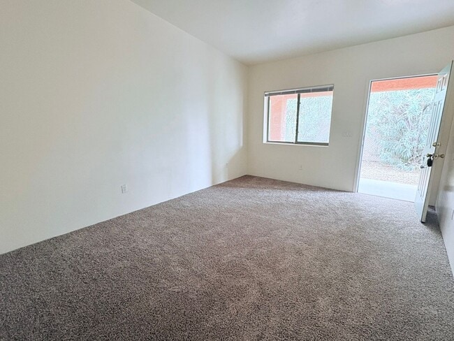Building Photo - 3673 S Camino Seco Unit 1