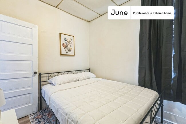 Photo - Room in Shared 5 bed/1 bath home Unit E