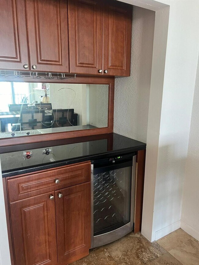 2501 S Ocean Dr Condo Condo for Rent in Hollywood, FL