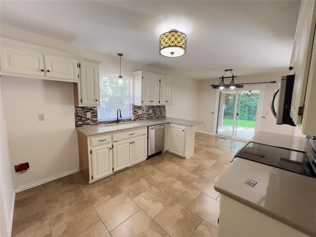 Building Photo - 11800 Kingsridge Terrace Rental
