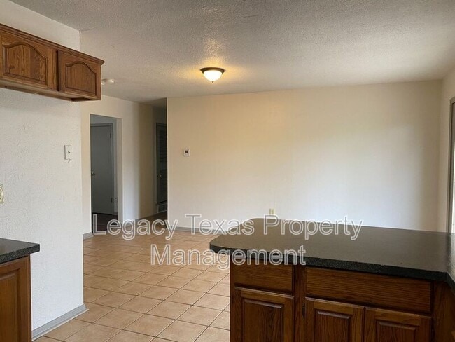 Photo - 1607 McAnear St