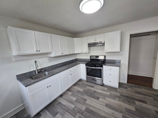 Photo - 38 S Main St Unit 2