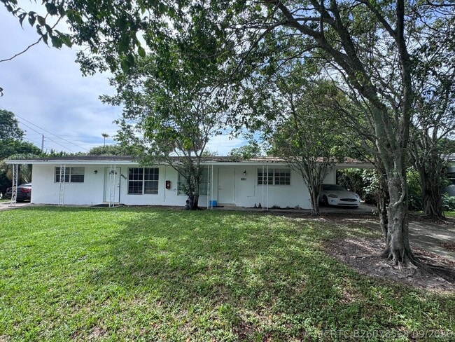 8911 Sunset Dr