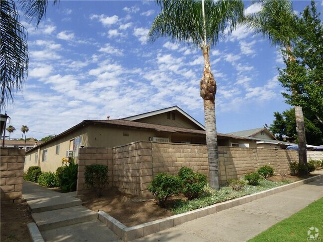 Building Photo - 3025 Garnet Ln Unit D Rental