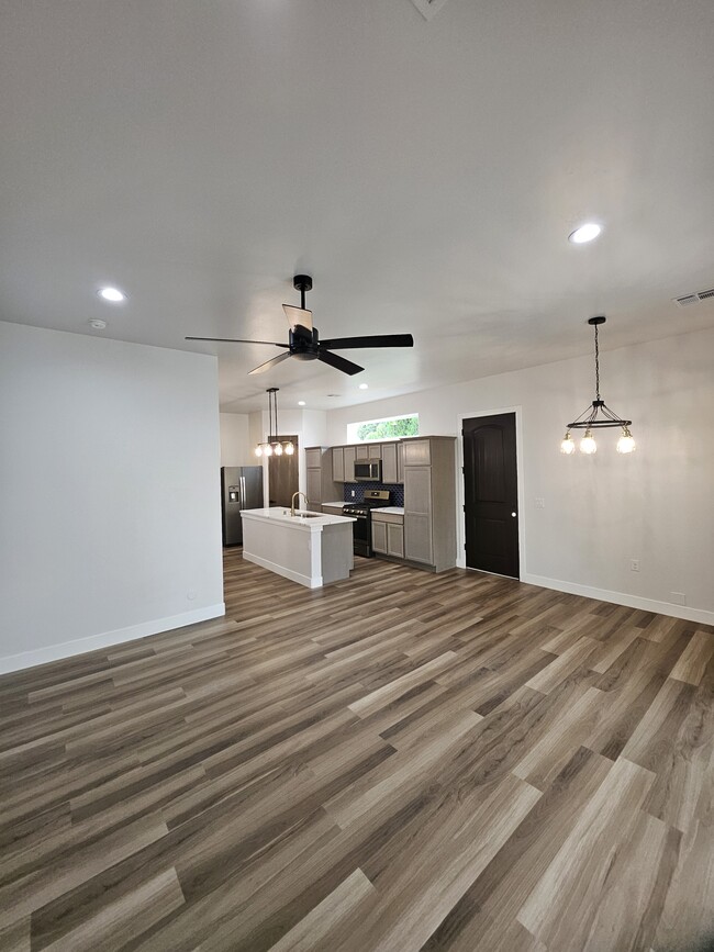 Photo - 1003 N Armijo St