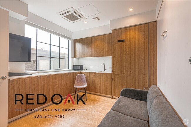 Building Photo - 11649 Mayfield Ave Rental