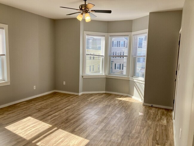 Photo - 49 Linden St Unit 2