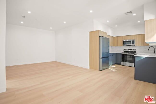 Photo - 1709 Burnside Ave Unit 1/2