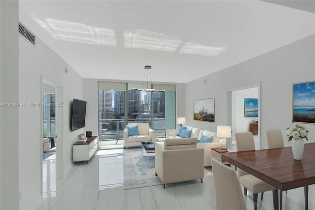 Photo - 90 SW 3rd St Unidad 1602