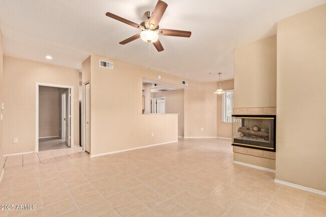 Photo - 2929 W Yorkshire Dr Unidad 1104