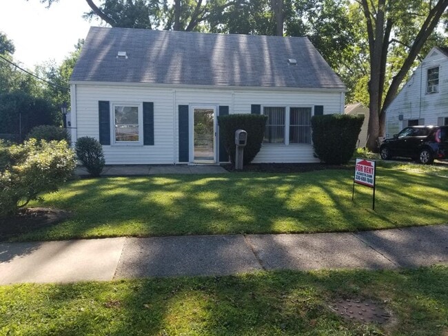 Photo - 1995 Searl St House