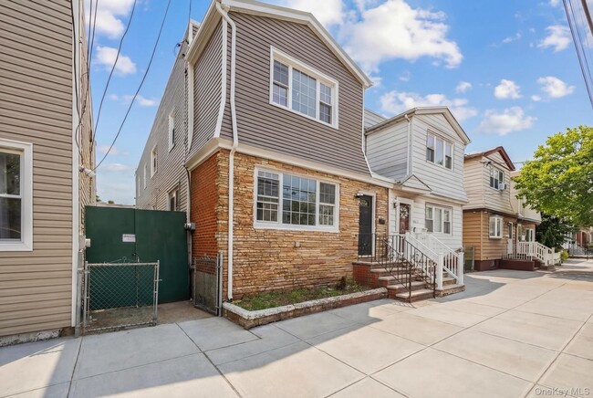 Building Photo - 92-10 104th St