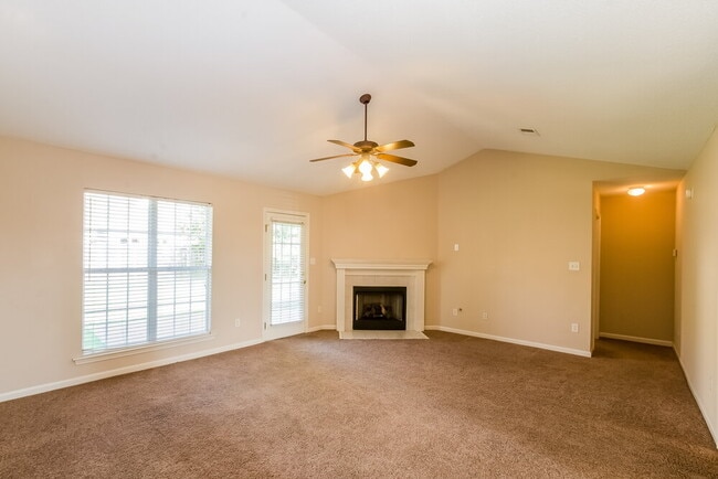 Photo - 5085 Jon Oak Dr