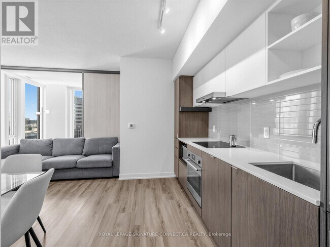 Photo - 138 Downes St Unit 805