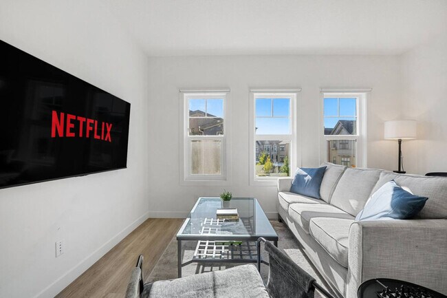 Photo - 2231-2281 81 St S W Unit SI ID1322112P