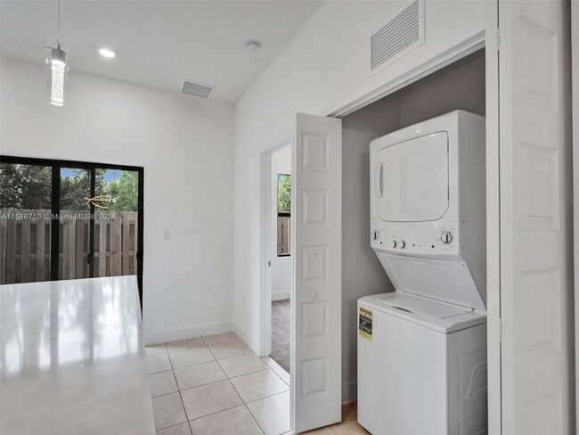 Photo - 8195 NW 104th Ave