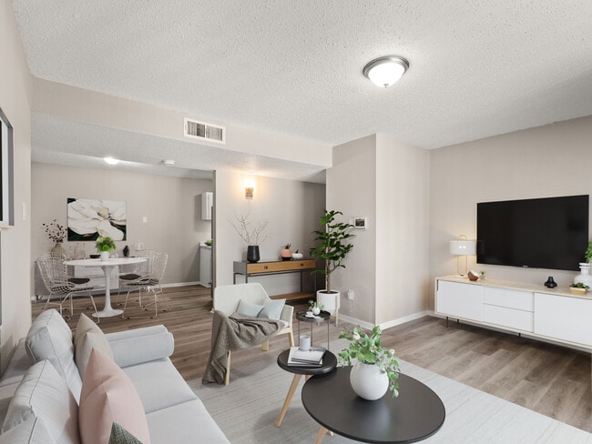 Building Photo - Santa Rosa Rental