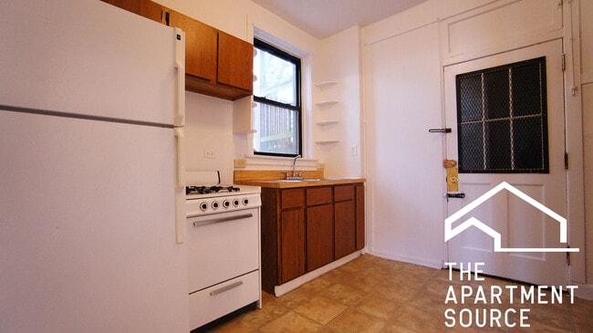 Photo - 2422 N Sawyer Ave Unit 3S