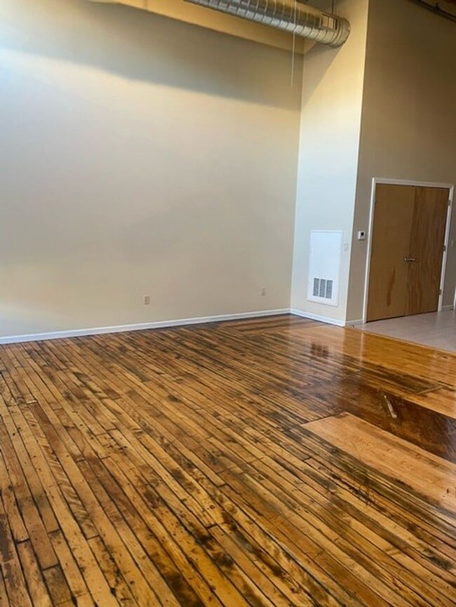 Photo - Victoria Riverside Lofts