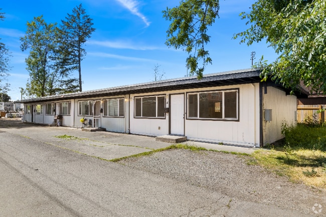 Building Photo - 813 Woodford Ave N Rental