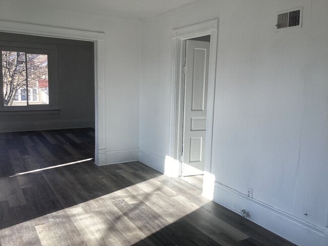 Photo - 3218 N 1st St Unidad upper-3218A